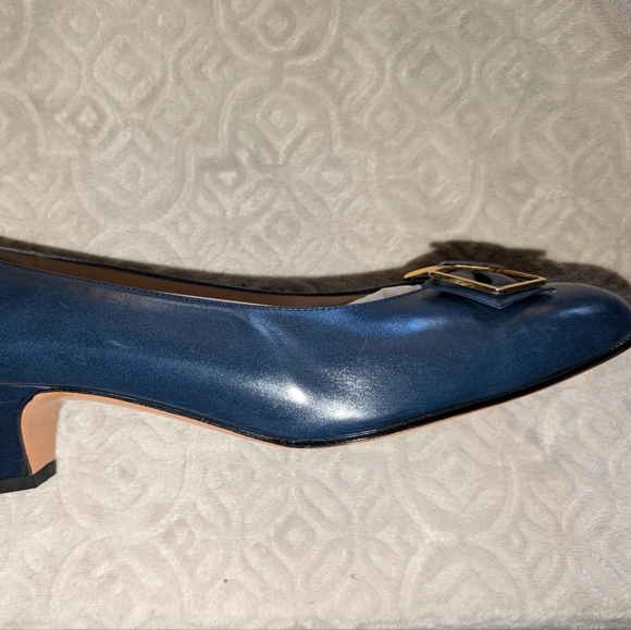 NWOT! SALVATORE FERRAGAMO BLUE Leather Pumps with Bows - Picture 15 of 16